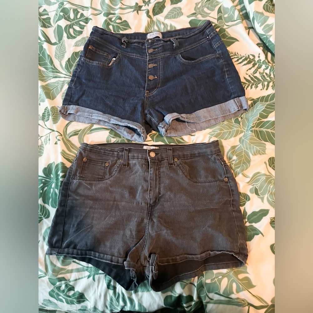 ModCloth Judy Blue Jean Shorts Lot Size 1X